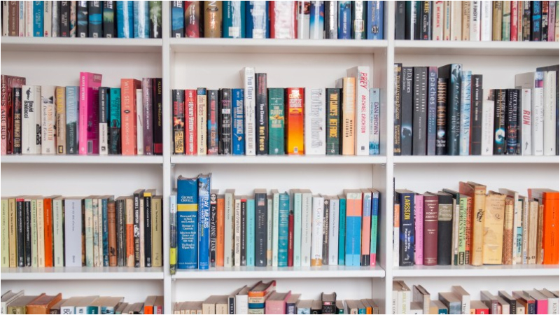 ¿Por qué debes tener más libros de los que puedes leer?