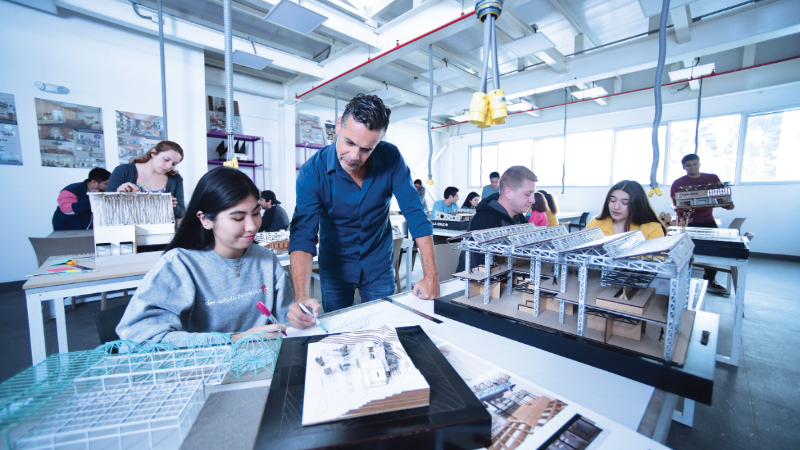 Orientación vocacional: Cinco pasos para elegir tu carrera universitaria