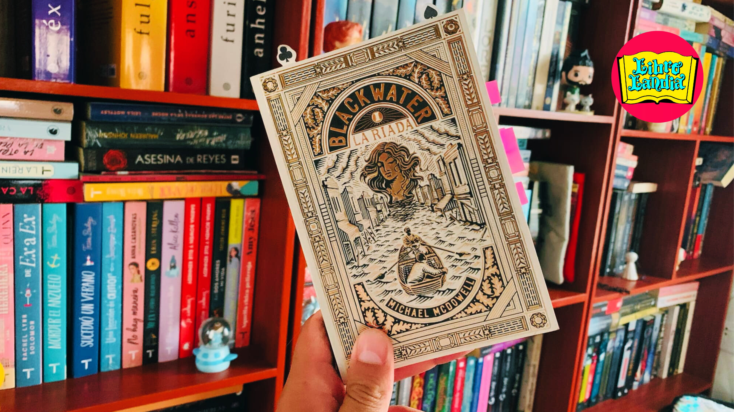 ¿Cómo sobrevivió a una inundación Elinor Dammert? | RESEÑA: Blackwater 1. La riada