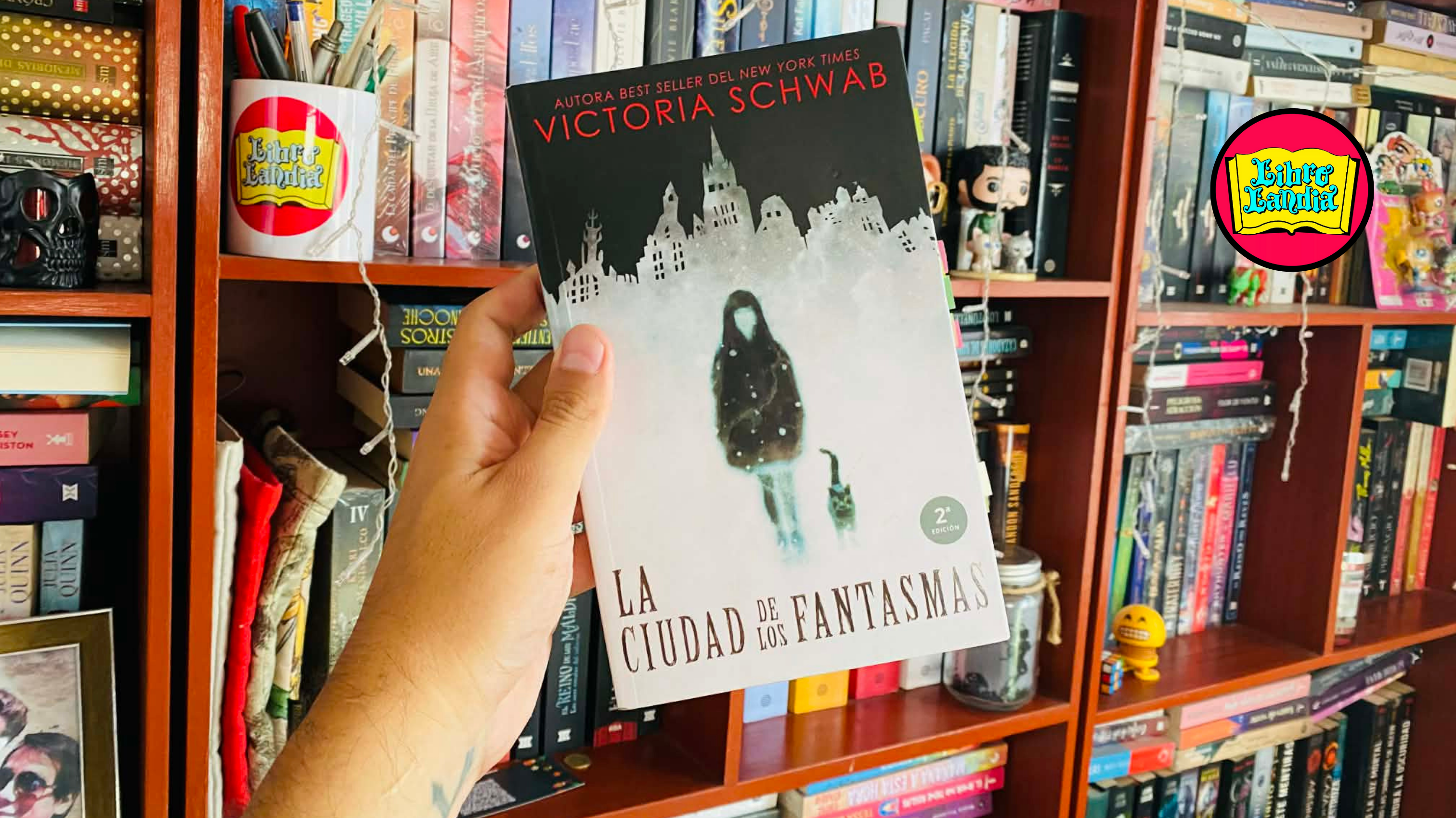 «Tap-tap-tap» | RESEÑA: La ciudad de los fantasmas